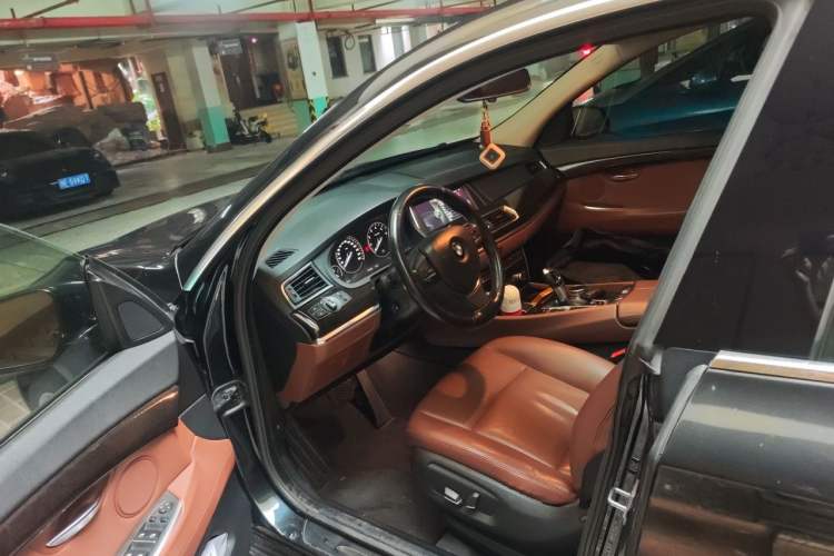 Used BMW 5 Series GT 2014 535i Leading Model Driver Seat