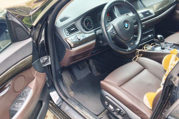 Used BMW 5 Series GT 2014 528i Luxury Edition Driver Seat