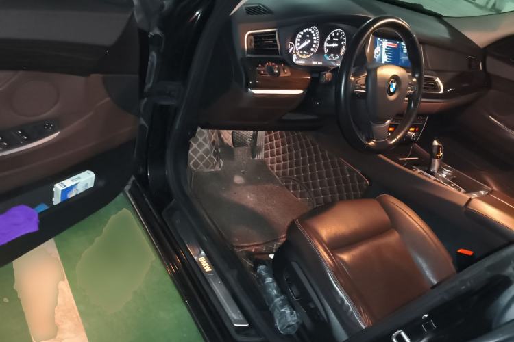 Used BMW 5 Series GT 2014 528i Luxury Edition Driver Seat