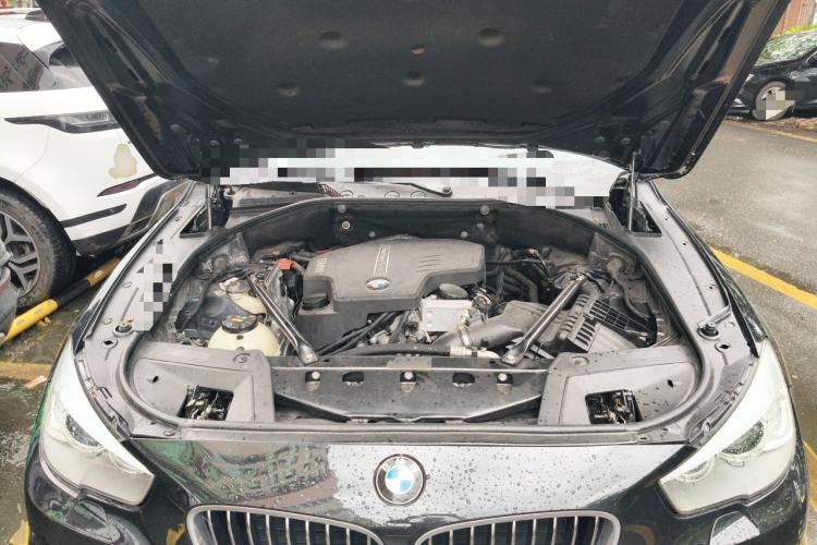 Used BMW 5 Series GT 2014 528i Luxury Edition Engine Bay