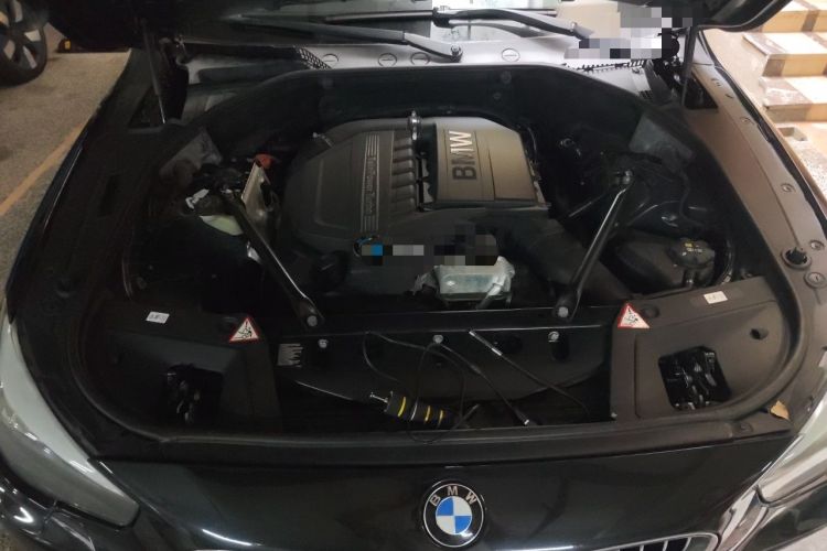 Used BMW 5 Series GT 2014 535i Leading Model Engine Bay