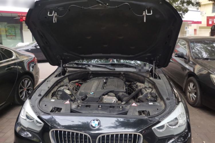 Used BMW 5 Series GT 2014 535i Leading Model Engine Bay