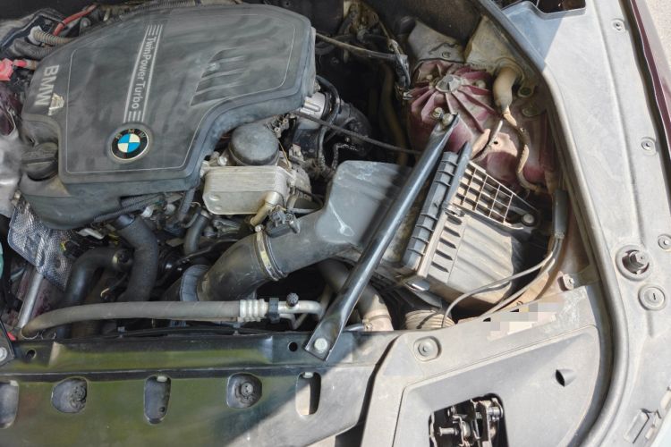 Used BMW 5 Series GT 2014 528i Leading Model Engine Bay Left