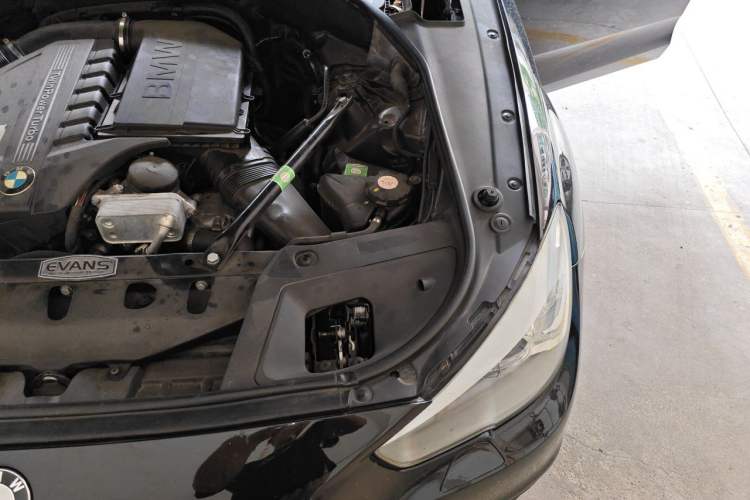 Used BMW 5 Series GT 2014 535i Leading Model Engine Bay Left