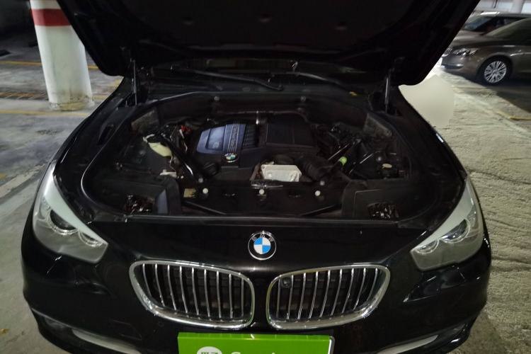 Used BMW 5 Series GT 2014 535i Leading Model Engine Bay