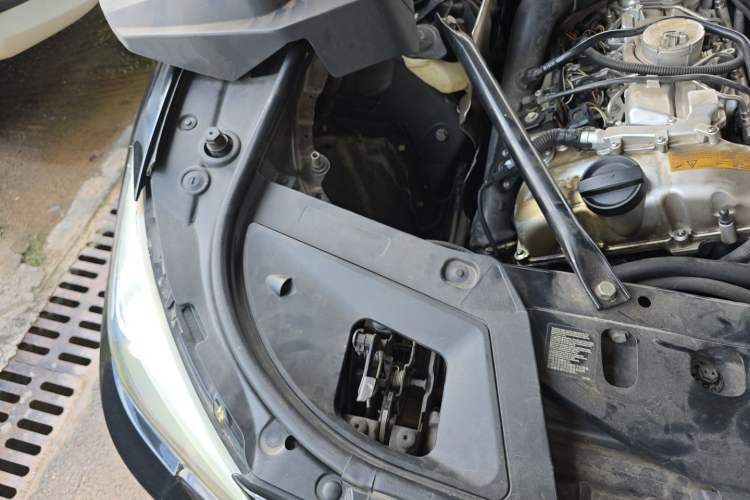 Used BMW 5 Series GT 2014 535i Leading Model Engine Bay Right