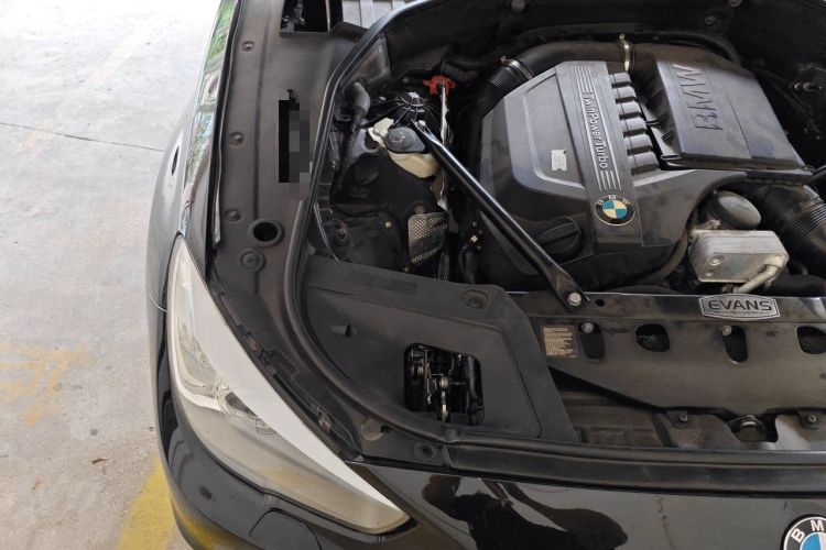 Used BMW 5 Series GT 2014 535i Leading Model Engine Bay Right