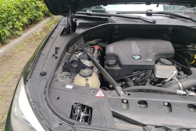 Used BMW 5 Series GT 2014 528i Luxury Edition Engine Bay Right
