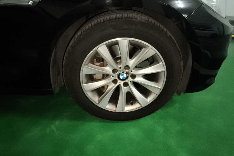 Used BMW 5 Series GT 2014 528i Leading Model Exterior 7