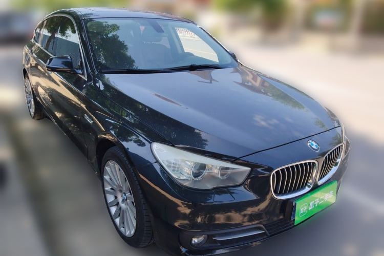 Used BMW 5 Series GT 2014 535i Leading Model Front Right 45 Deg