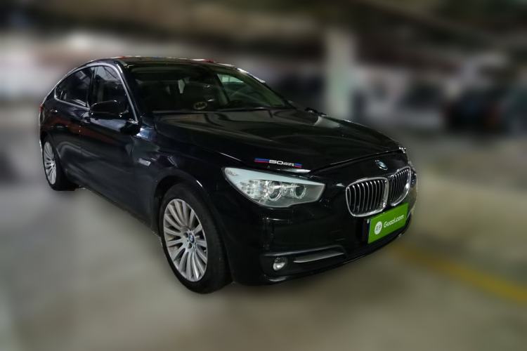 Used BMW 5 Series GT 2014 535i Leading Model Front Right 45 Deg