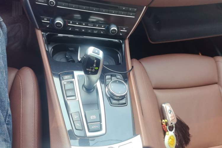 Used BMW 5 Series GT 2014 535i xDrive Gear Lever