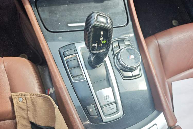 Used BMW 5 Series GT 2014 528i Leading Model Gear Lever