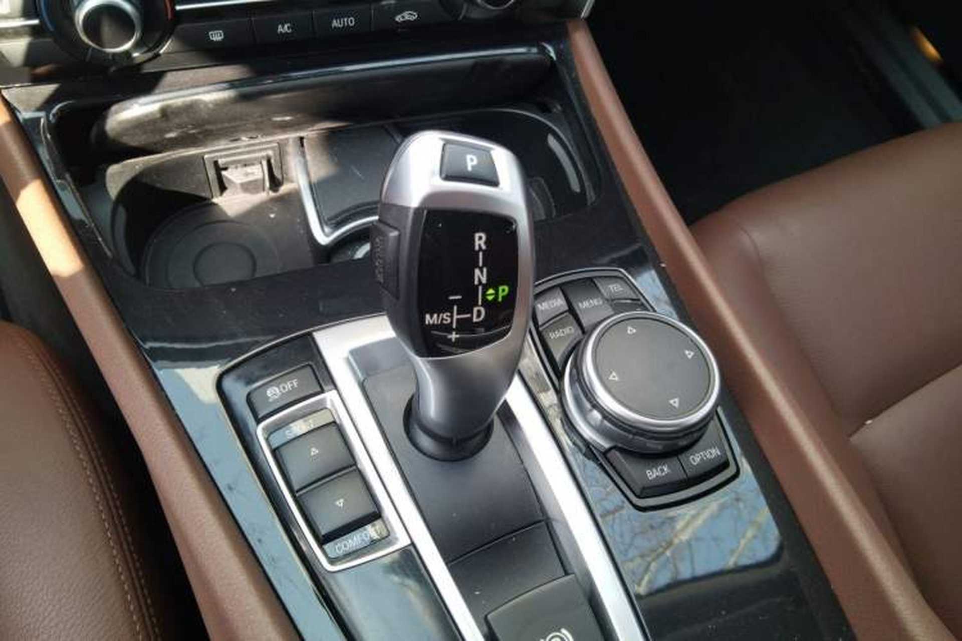 Used BMW 5 Series GT 2014 528i Leading Model Gear Lever
