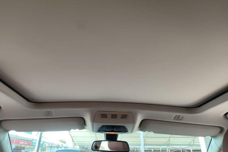 Used BMW 5 Series GT 2014 535i Leading Model Headliner