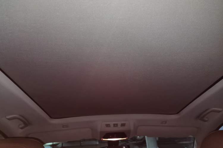 Used BMW 5 Series GT 2014 535i Leading Model Headliner