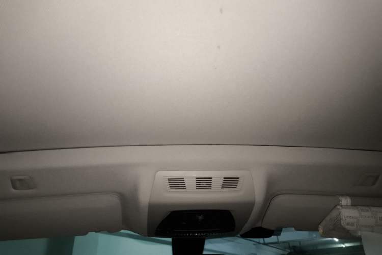 Used BMW 5 Series GT 2014 528i Leading Model Headliner