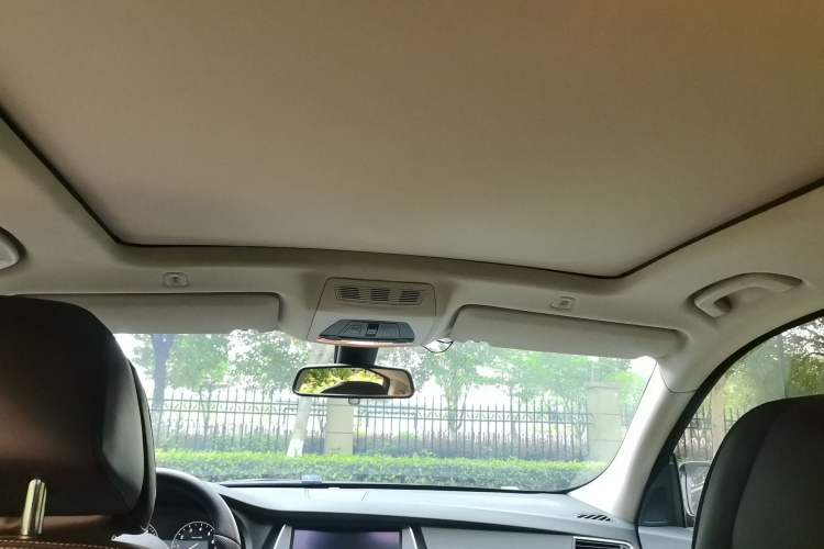 Used BMW 5 Series GT 2014 528i Luxury Edition Headliner