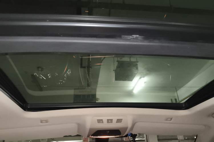 Used BMW 5 Series GT 2014 528i Luxury Edition Headliner