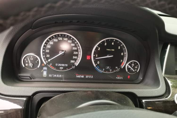 Used BMW 5 Series GT 2014 535i Leading Model Instrument Cluster