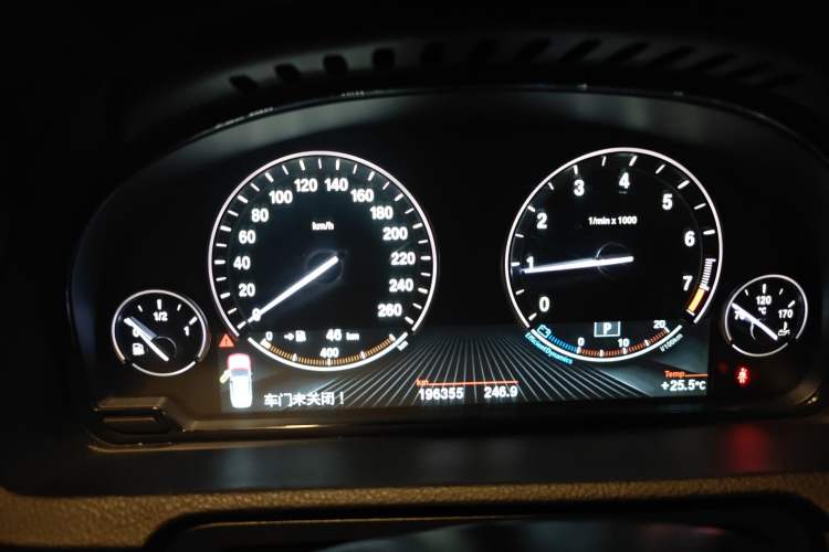 Used BMW 5 Series GT 2014 528i Luxury Edition Instrument Cluster