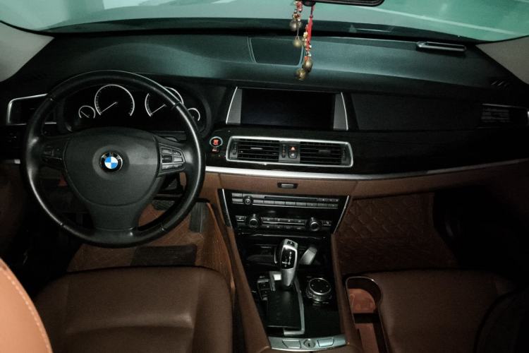 Used BMW 5 Series GT 2014 528i Leading Model Interior 2