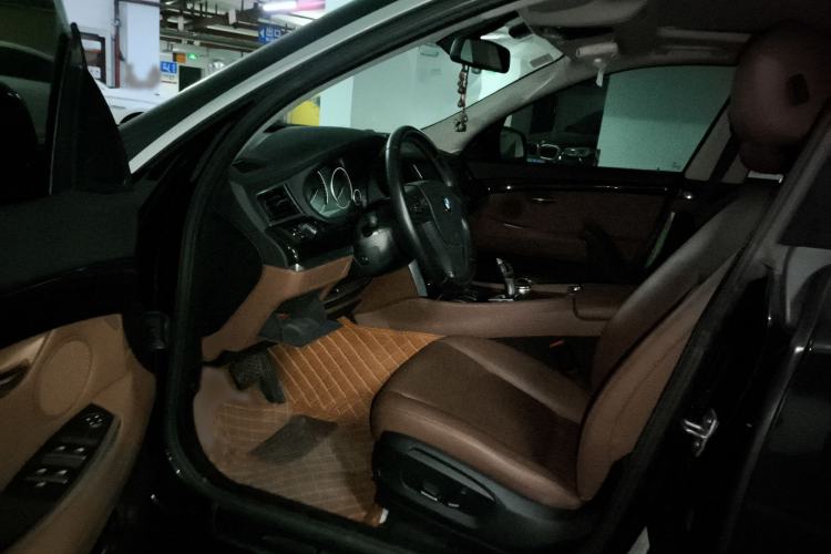Used BMW 5 Series GT 2014 528i Leading Model Interior 3