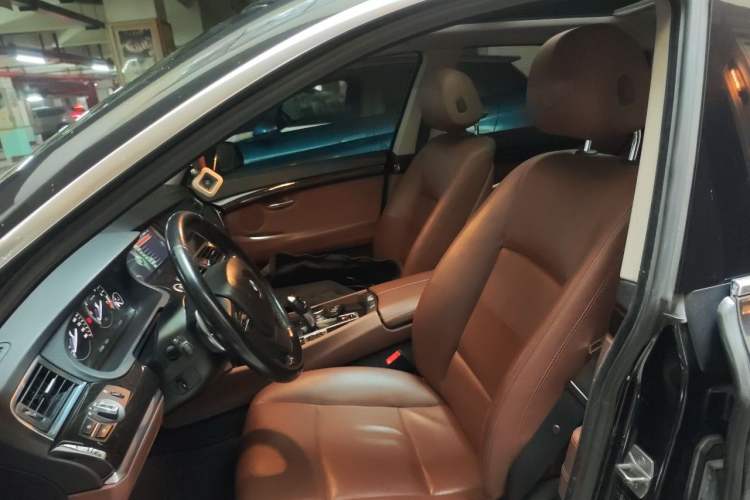 Used BMW 5 Series GT 2014 535i Leading Model Left Front Seat
