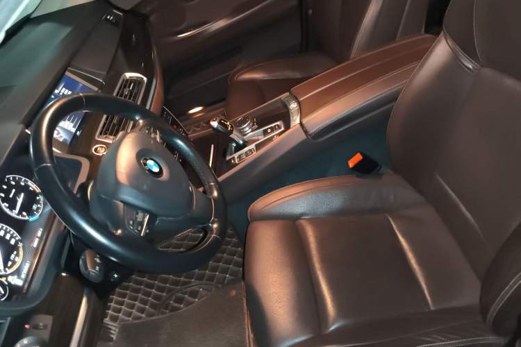 Used BMW 5 Series GT 2014 528i Luxury Edition Left Front Seat