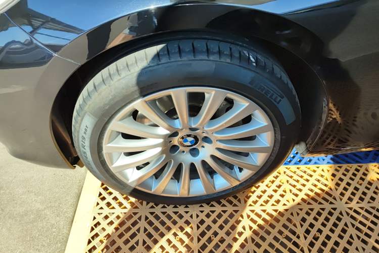Used BMW 5 Series GT 2014 535i Leading Model Left Front Wheel Hub