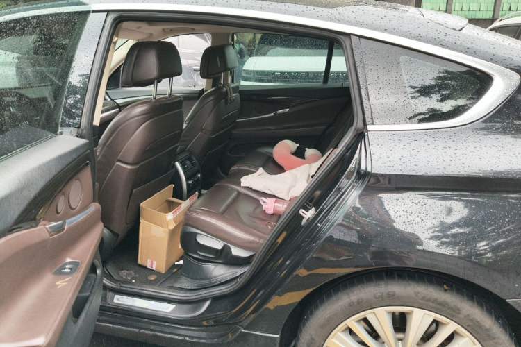 Used BMW 5 Series GT 2014 528i Luxury Edition Left Rear Seat