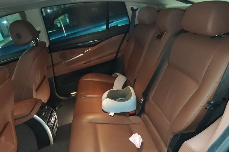 Used BMW 5 Series GT 2014 535i Leading Model Left Rear Seat