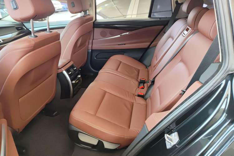 Used BMW 5 Series GT 2014 535i Leading Model Left Rear Seat