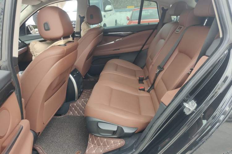 Used BMW 5 Series GT 2014 528i Leading Model Left Rear Seat
