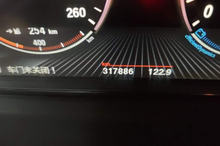 Used BMW 5 Series GT 2014 535i Leading Model Odometer Close Up