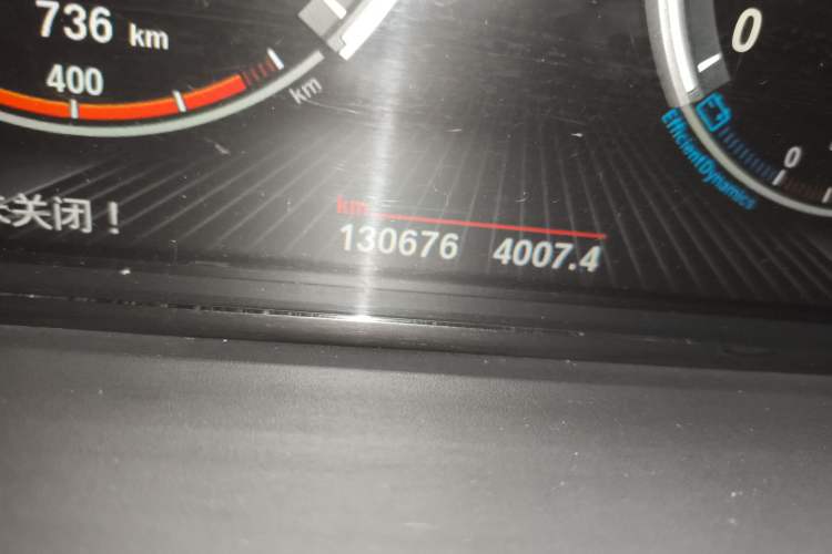 Used BMW 5 Series GT 2014 528i Luxury Edition Odometer Close Up