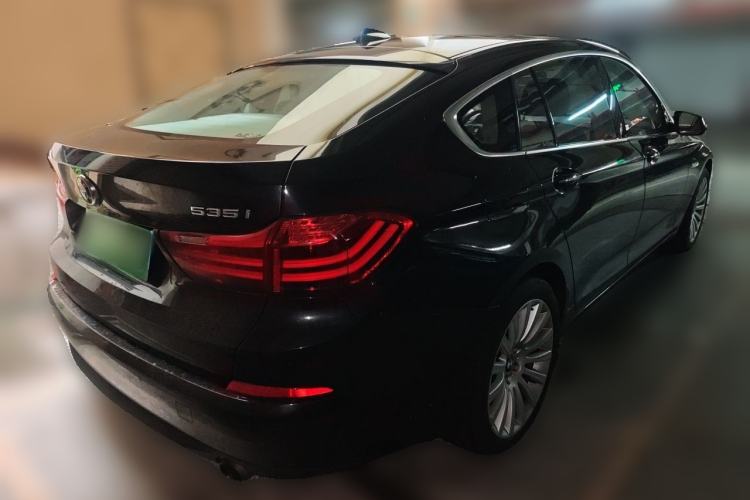 Used BMW 5 Series GT 2014 535i Leading Model Rear Right 45 Deg
