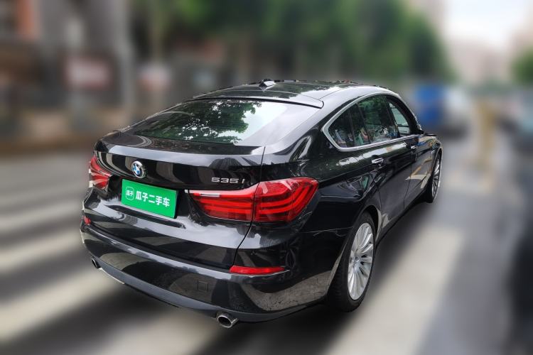 Used BMW 5 Series GT 2014 535i Leading Model Rear Right 45 Deg