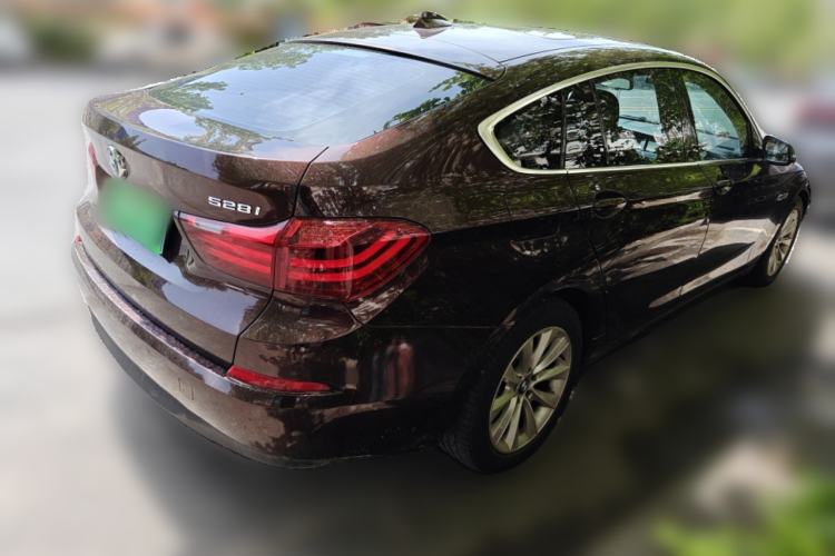 Used BMW 5 Series GT 2014 528i Leading Model Rear Right 45 Deg