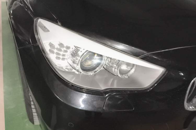 Used BMW 5 Series GT 2014 528i Luxury Edition Right Front Headlight