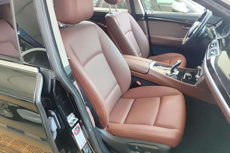 Used BMW 5 Series GT 2014 535i Leading Model Right Front Seat