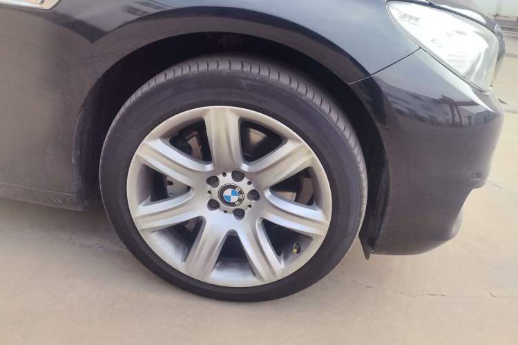 Used BMW 5 Series GT 2014 535i xDrive Right Front Wheel Hub