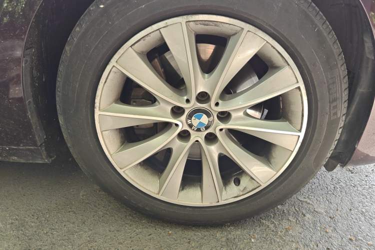 Used BMW 5 Series GT 2014 528i Leading Model Right Front Wheel Hub