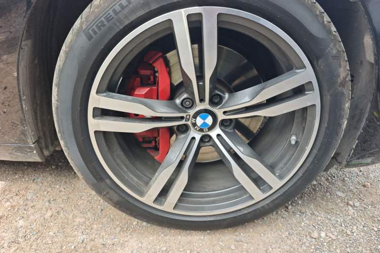 Used BMW 5 Series GT 2014 528i Leading Model Right Front Wheel Hub