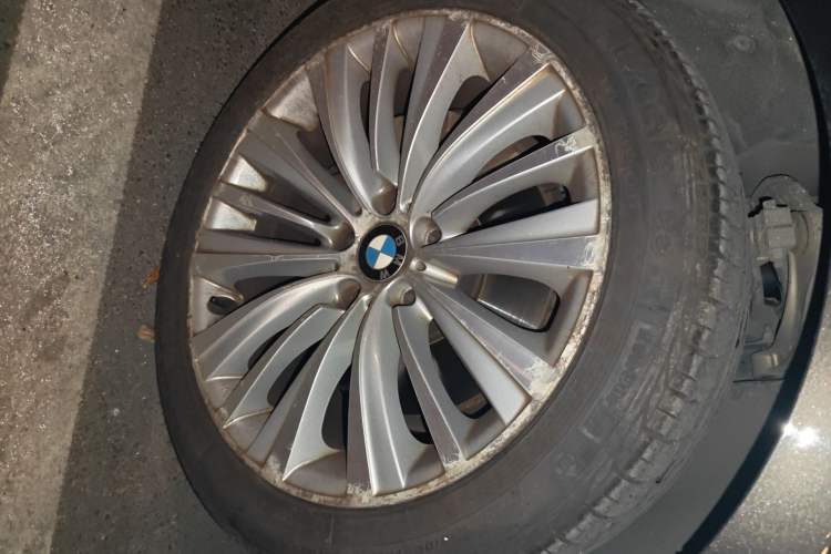 Used BMW 5 Series GT 2014 528i Luxury Edition Right Front Wheel Hub