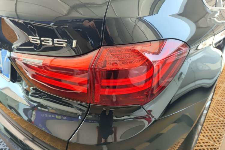Used BMW 5 Series GT 2014 535i Leading Model Right Rear Taillight