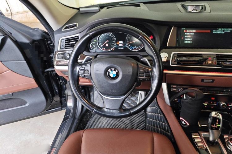Used BMW 5 Series GT 2014 535i Leading Model Steering Wheel