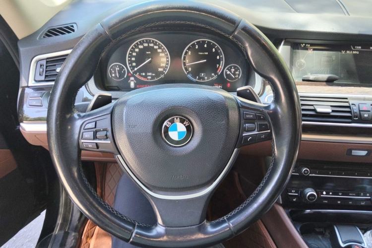 Used BMW 5 Series GT 2014 535i Leading Model Steering Wheel