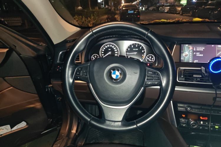 Used BMW 5 Series GT 2014 528i Luxury Edition Steering Wheel