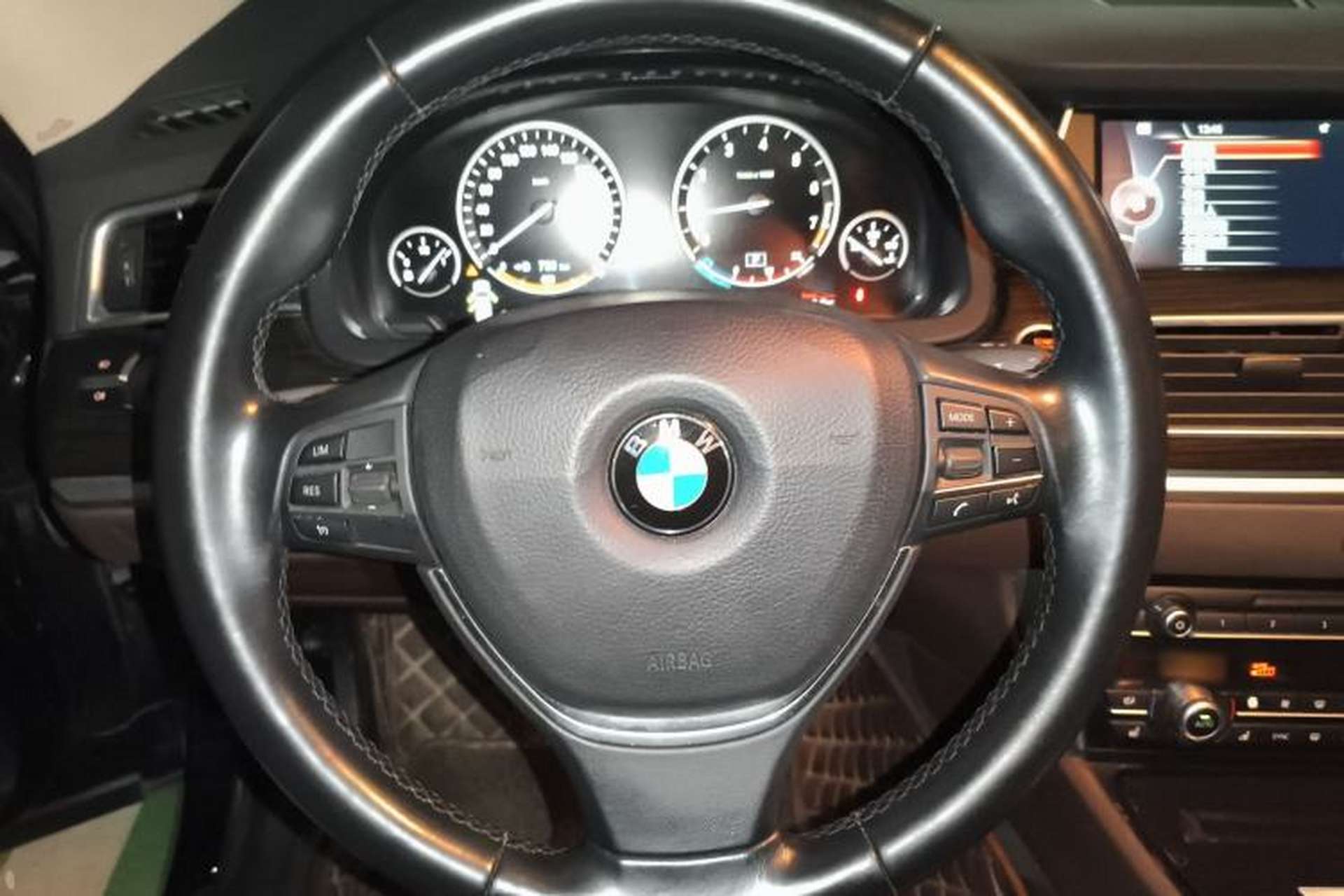 Used BMW 5 Series GT 2014 528i Luxury Edition Steering Wheel
